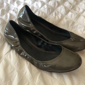 Vera Wang ballet flats